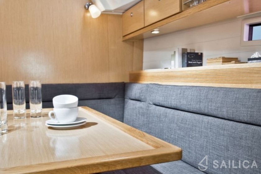 Bavaria 40 Cruiser - Yacht Charter Sailica