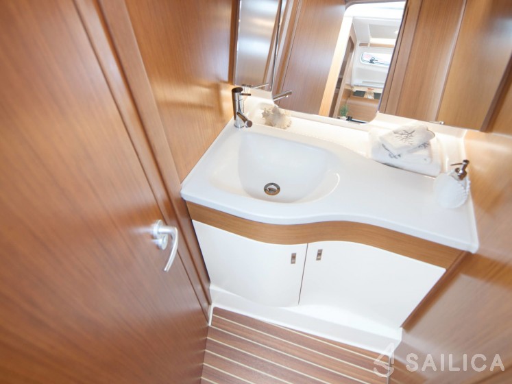 Dehler 34 - Yacht Charter Sailica