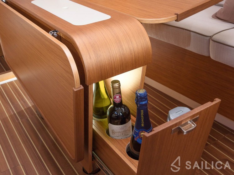 Dehler 34 - Yacht Charter Sailica