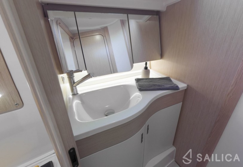 Dehler 34 - Yacht Charter Sailica