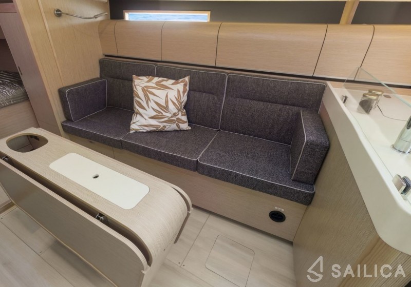 Dehler 34 - Yacht Charter Sailica