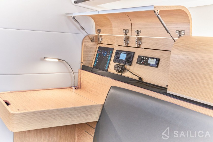 Dehler 38 - Yacht Charter Sailica