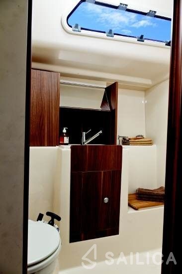 Varianta 37 - Yacht Charter Sailica