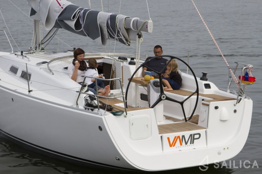 Varianta 37 - Yacht Charter Sailica