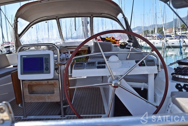 Jeanneau 57 - Yacht Charter Sailica