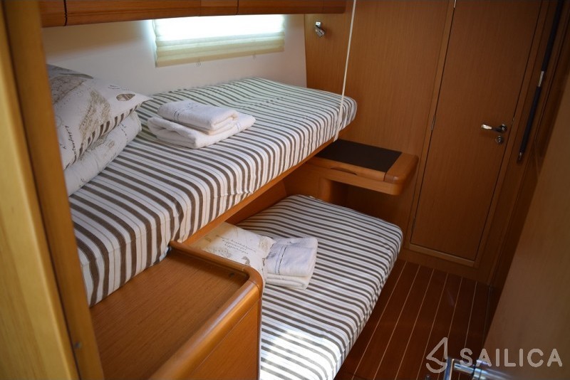 Jeanneau 57 - Yacht Charter Sailica