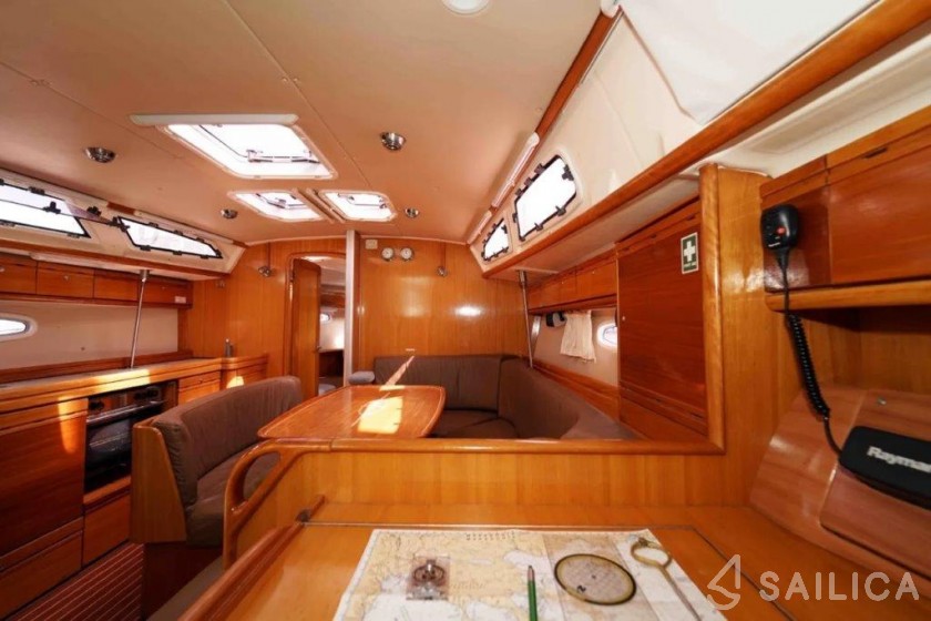 Bavaria 40 Cruiser - Yacht Charter Sailica