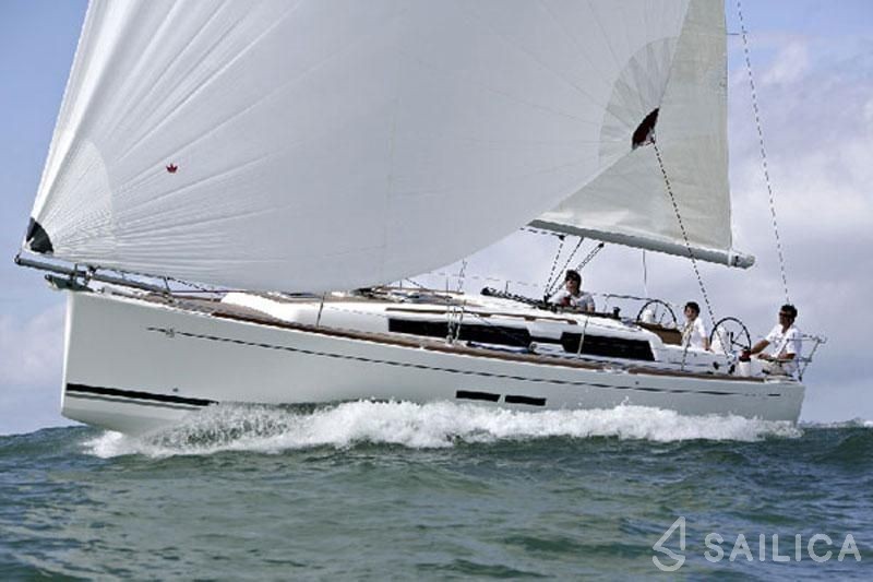 Dufour 365 GL - Yacht Charter Sailica