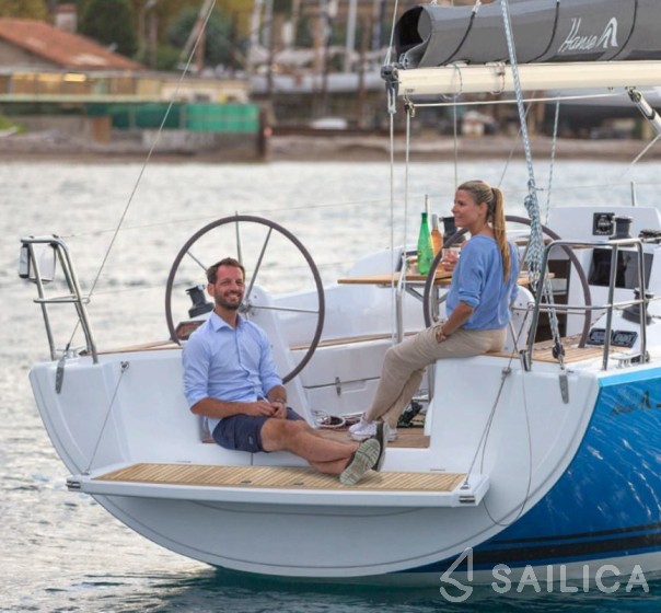 Hanse 315 - Yacht Charter Sailica