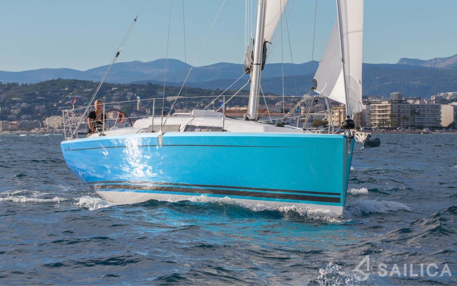 Hanse 315 - Yacht Charter Sailica