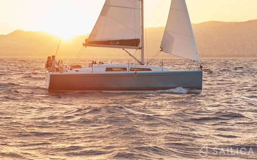 Hanse 315 - Yacht Charter Sailica