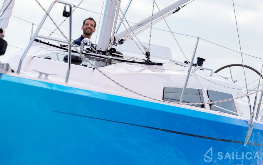 Hanse 315 - Yacht Charter Sailica