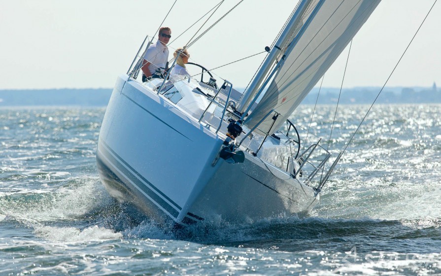 Hanse 315 - Yacht Charter Sailica