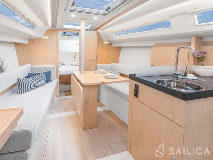 Hanse 315 - Yacht Charter Sailica
