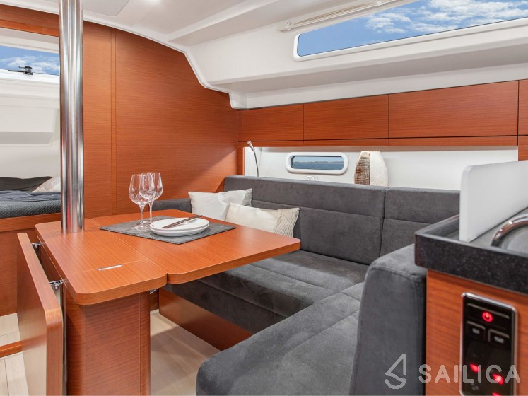 Hanse 348 - Yacht Charter Sailica