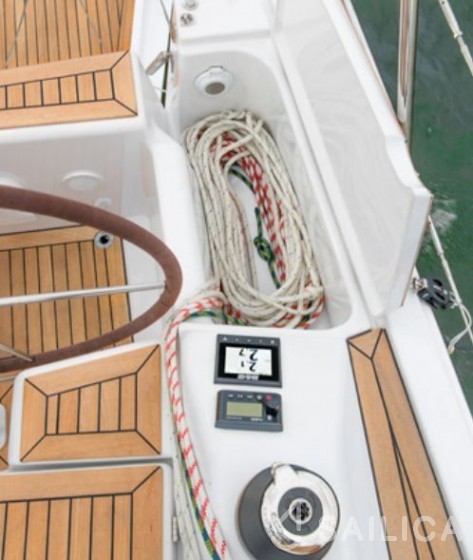 Hanse 348 - Yacht Charter Sailica