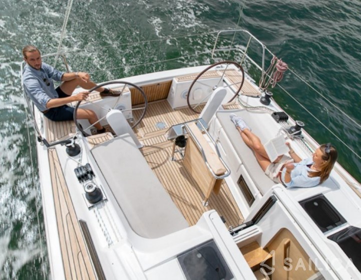 Hanse 348 - Yacht Charter Sailica