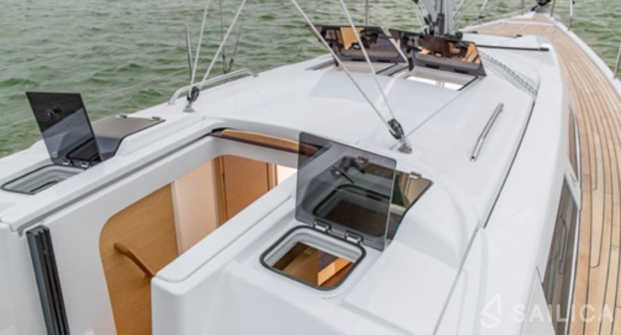 Hanse 348 - Yacht Charter Sailica