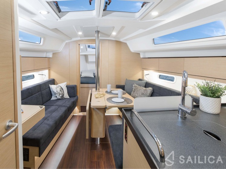 Hanse 348 - Yacht Charter Sailica