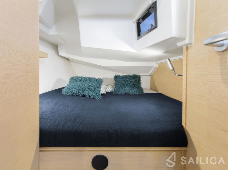 Hanse 348 - Yacht Charter Sailica
