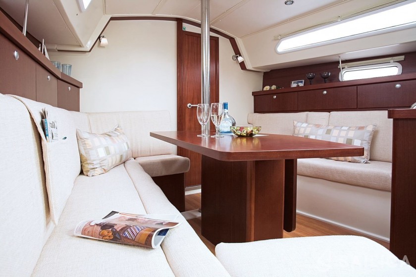 Hanse 350 - Yacht Charter Sailica