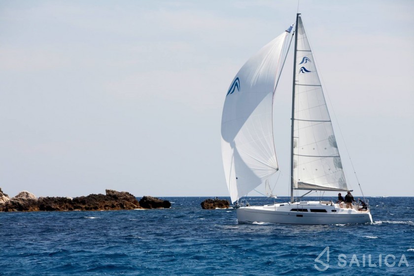 Hanse 350 - Yacht Charter Sailica