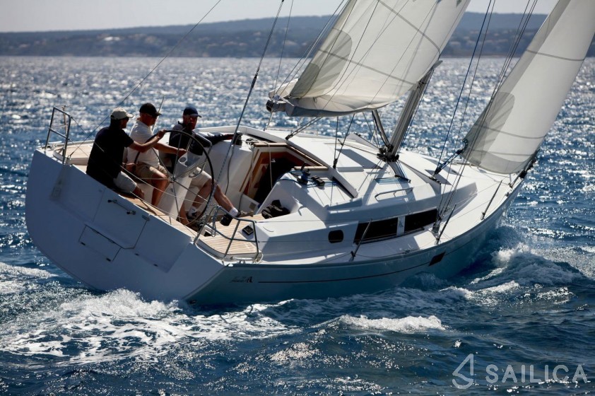 Hanse 350 - Yacht Charter Sailica