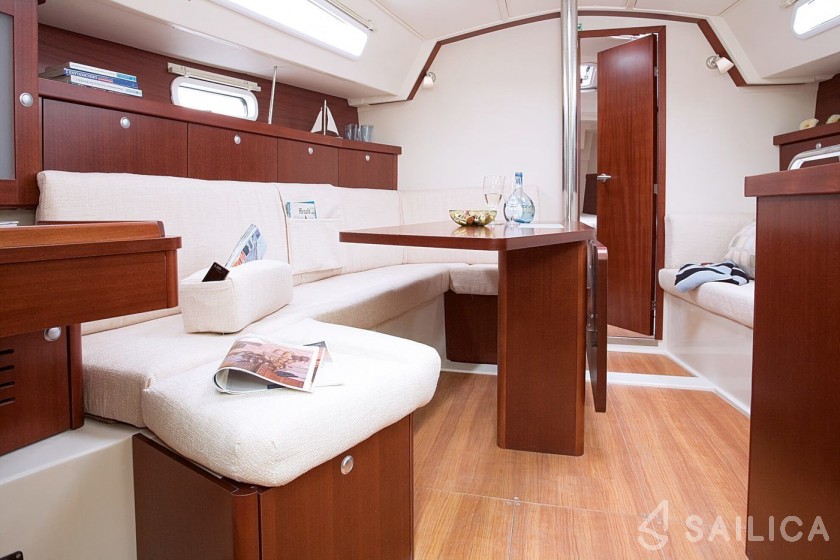 Hanse 350 - Yacht Charter Sailica