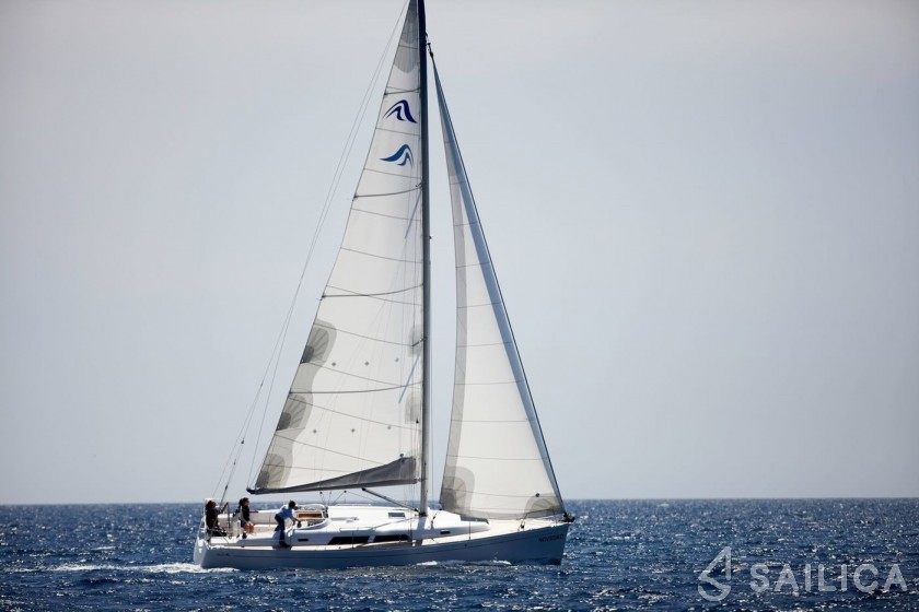 Hanse 350 - Yacht Charter Sailica