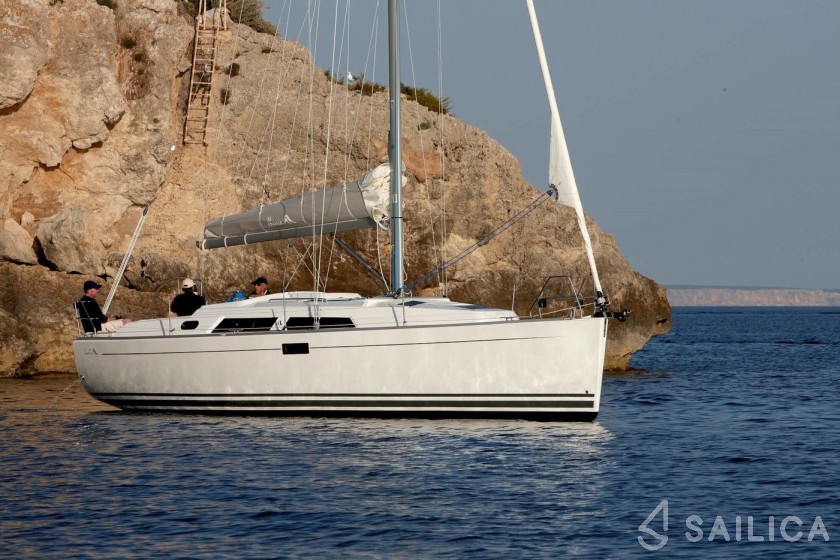 Hanse 350 - Yacht Charter Sailica