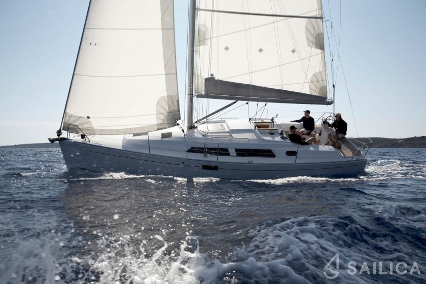 Hanse 350 - Yacht Charter Sailica