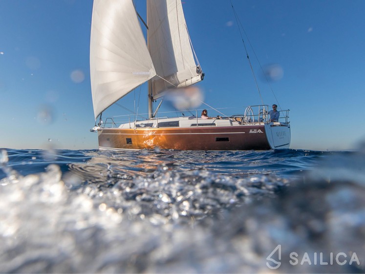 Hanse 388 - Yacht Charter Sailica
