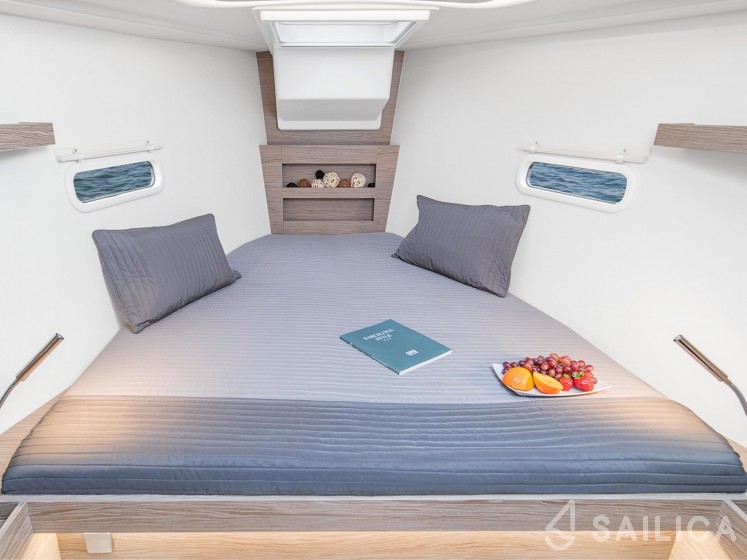 Hanse 388 - Yacht Charter Sailica