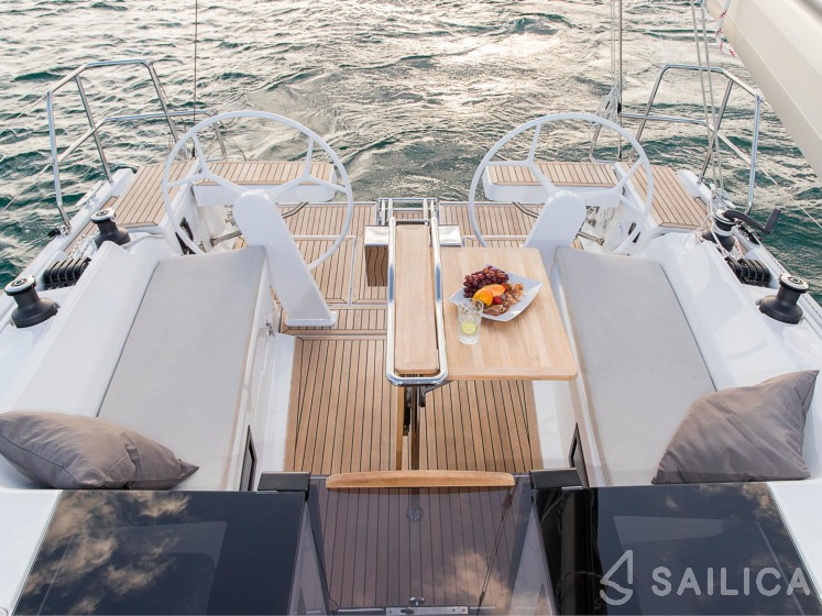 Hanse 388 - Yacht Charter Sailica