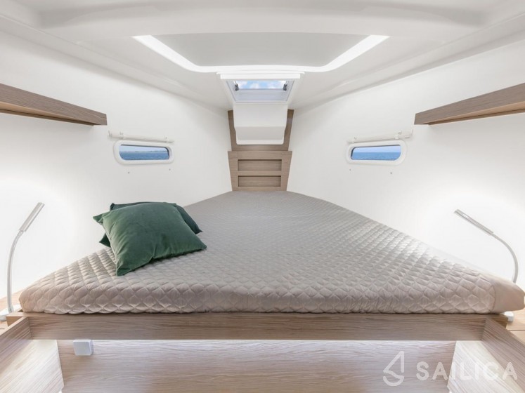 Hanse 388 - Yacht Charter Sailica