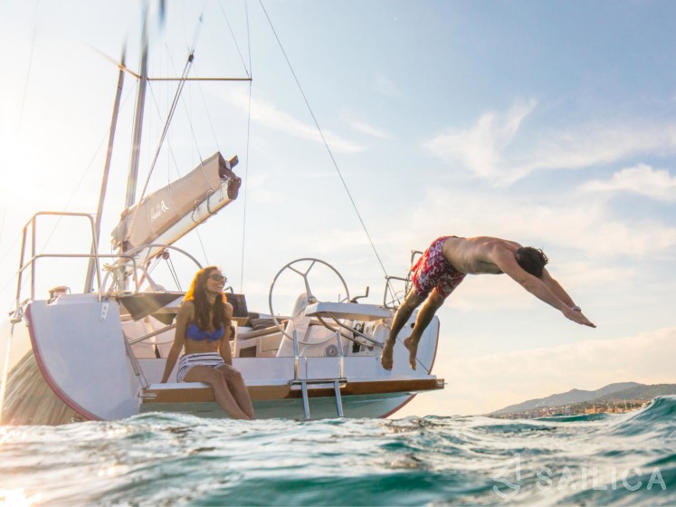 Hanse 388 - Yacht Charter Sailica
