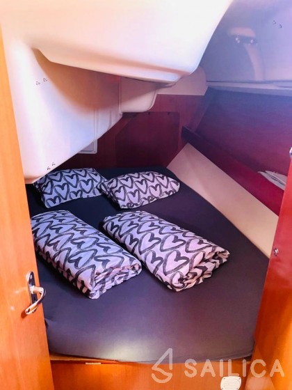 Dufour 325 Grand Large - Yacht Charter Sailica