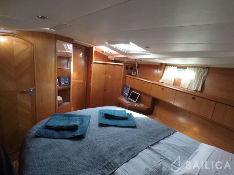 Sun Odyssey 54DS - Yacht Charter Sailica