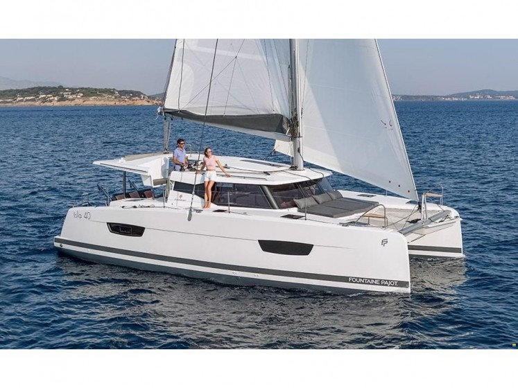 Isla 40 - Yacht Charter Sailica
