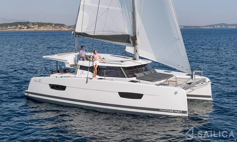 Isla 40 - Yacht Charter Sailica