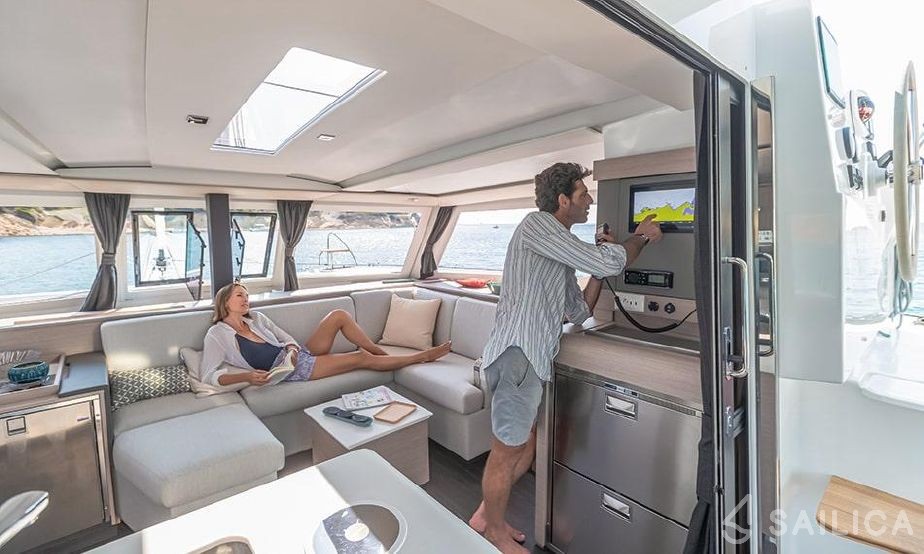 Isla 40 - Yacht Charter Sailica