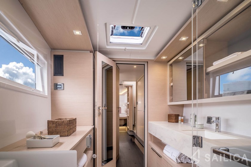 Lagoon 46  - Yacht Charter Sailica