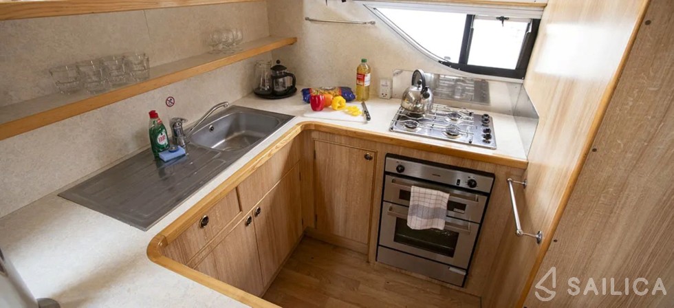 Le Boat Classique Star - Yacht Charter Sailica