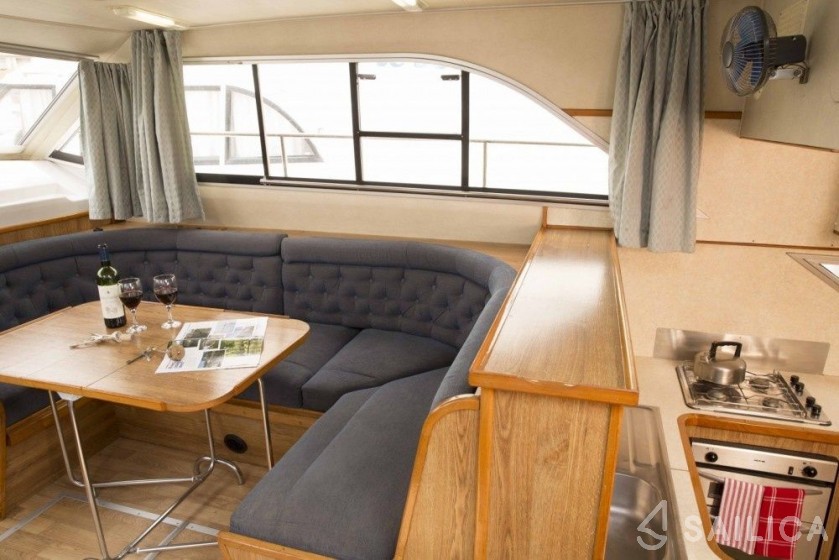 Le Boat Clipper - Yacht Charter Sailica