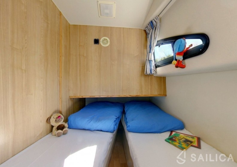 Le Boat Elegance - Yacht Charter Sailica