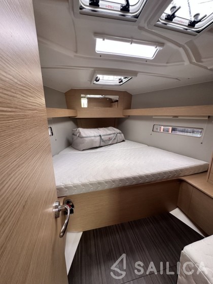 Dufour 390 - Yacht Charter Sailica