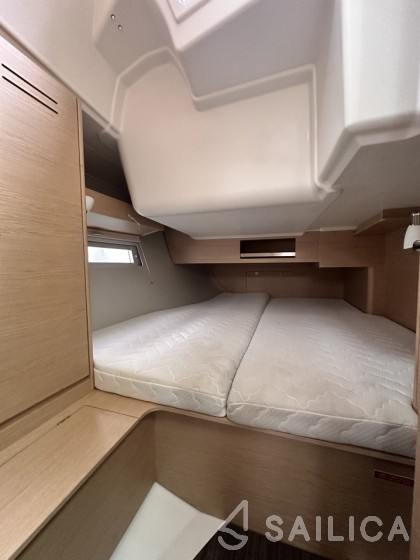 Dufour 390 - Yacht Charter Sailica