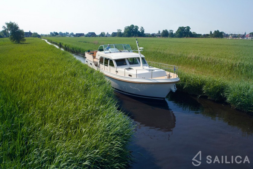 Grand Sturdy 40.9 AC - Yacht Charter Sailica