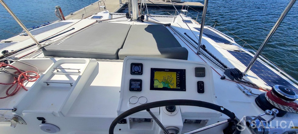 Lagoon 450  Flybridge - Yacht Charter Sailica