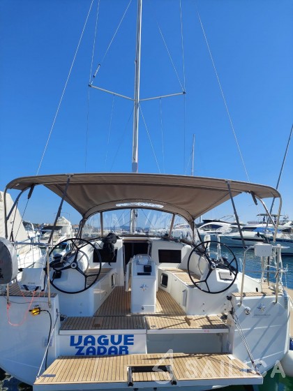 Sun Odyssey 410 - Yacht Charter Sailica